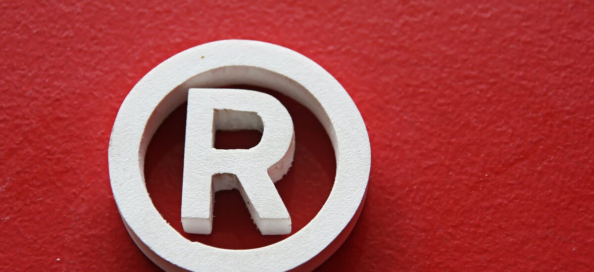 Preciso registrar a marca da farmácia no INPI?